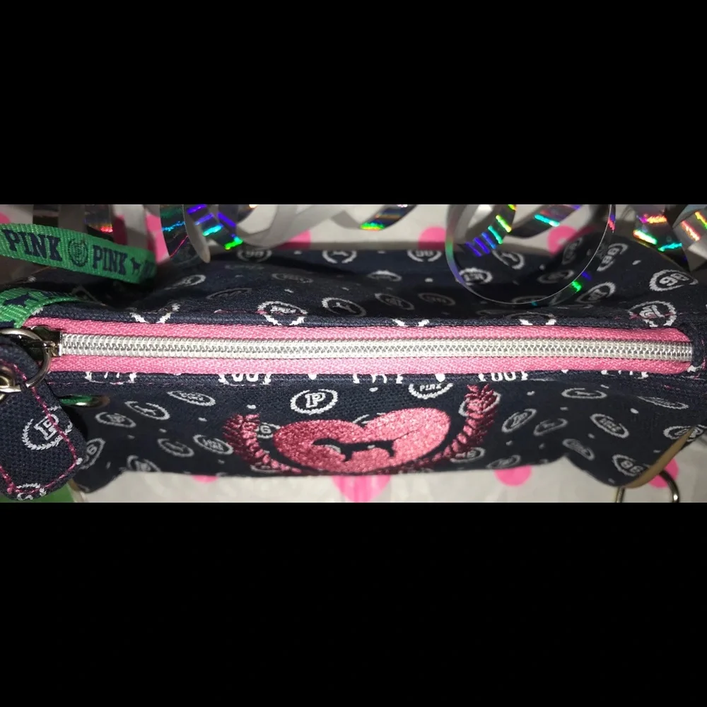 💗VS PINK VINTAGE COSMETIC BAG💗